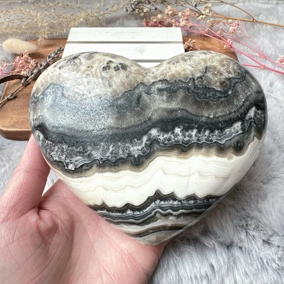 Gorgeous Large Onyx Heart 1.13kg - Picture 2 of 5